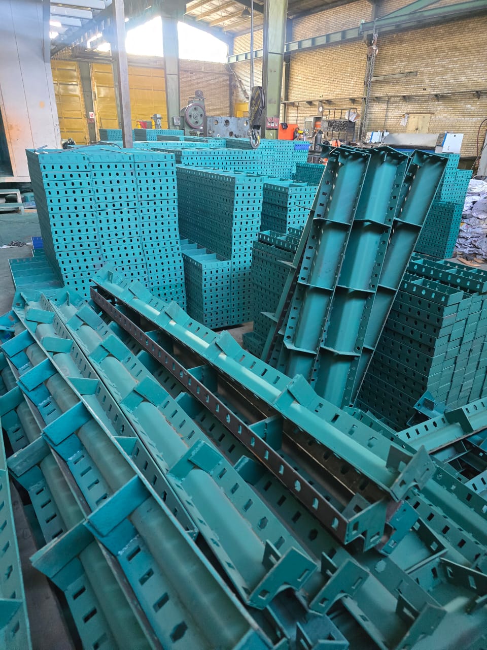 تولید و فروش قالب فلزی بتن شرکت دیسا صنعت آسیا در اهواز